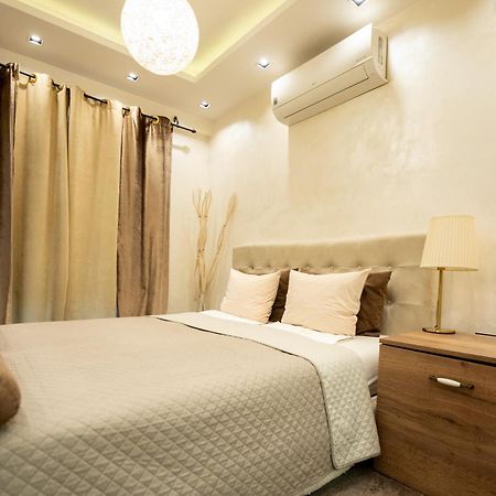 Central Business Apartments Jacuzzi Белград Екстериор снимка