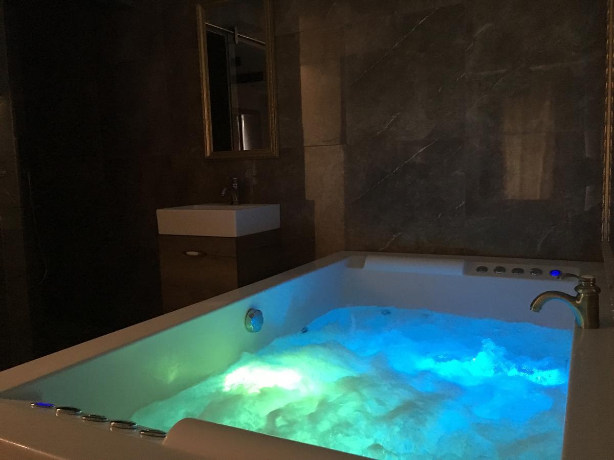Central Business Apartments Jacuzzi Белград Екстериор снимка